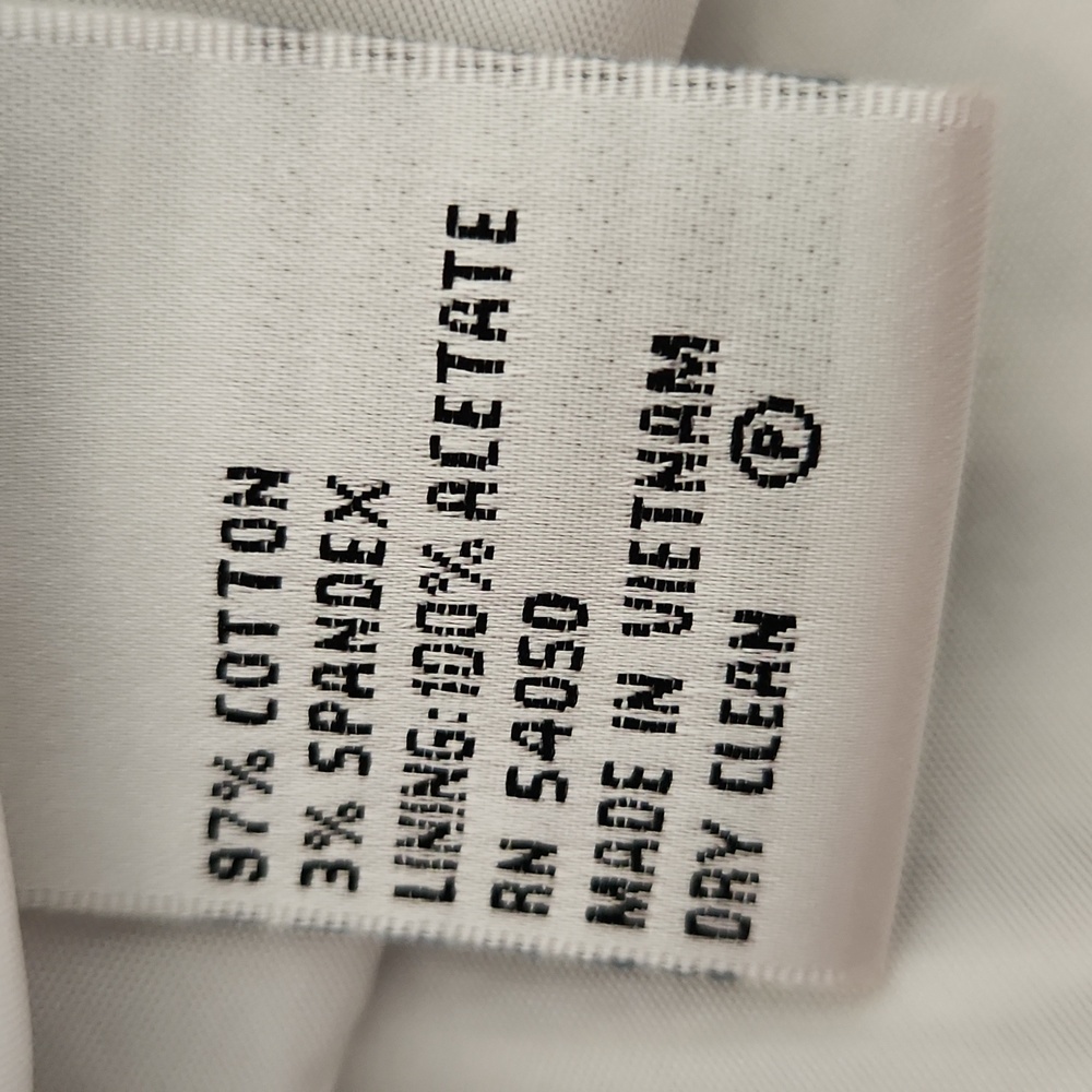Collections for Le Suit Zebra Jacket, Size 4P - Picture 5 of 7